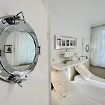 Ankerplatz In Zentraler Lage Apartment *
